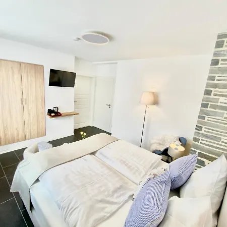 Juuls - Garni * Simmerath