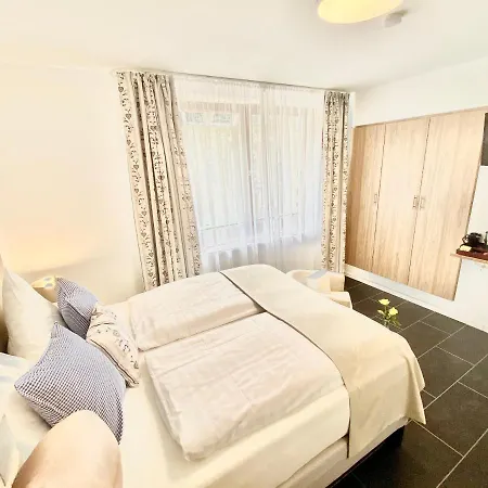 Juuls - Garni Hotel *
