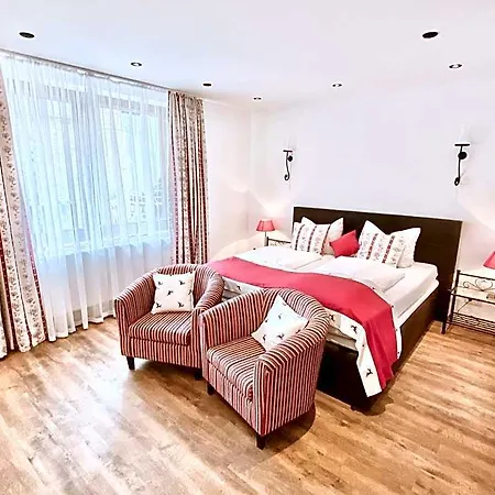 Juuls - Garni Hotel *