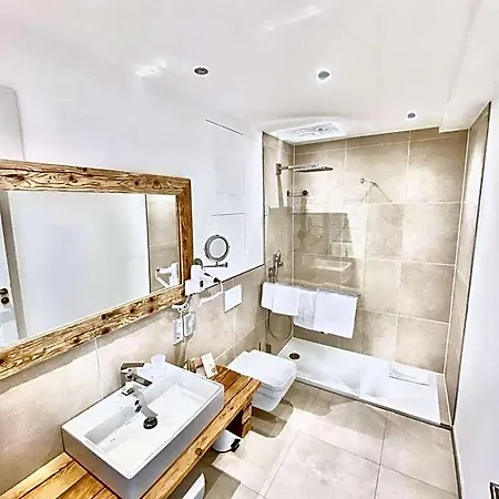 Juuls - Garni Hotel