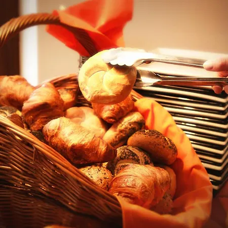 Juuls - Garni Hotel *