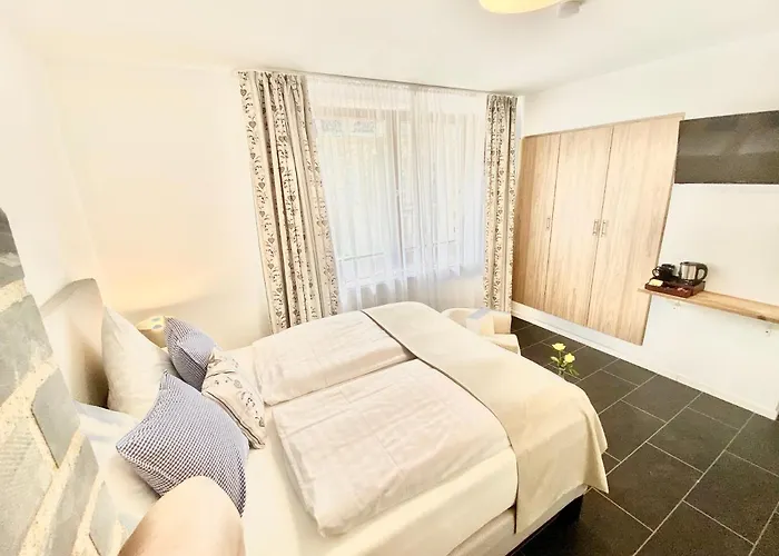 Juuls - Garni Hotel *