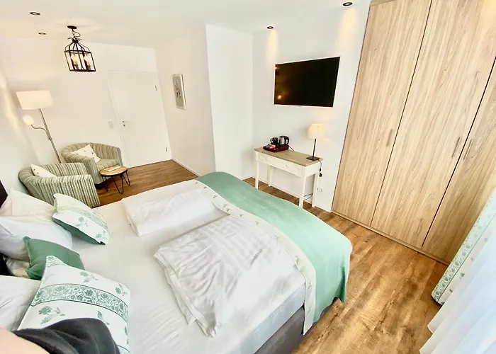 Juuls - Garni Hotel *