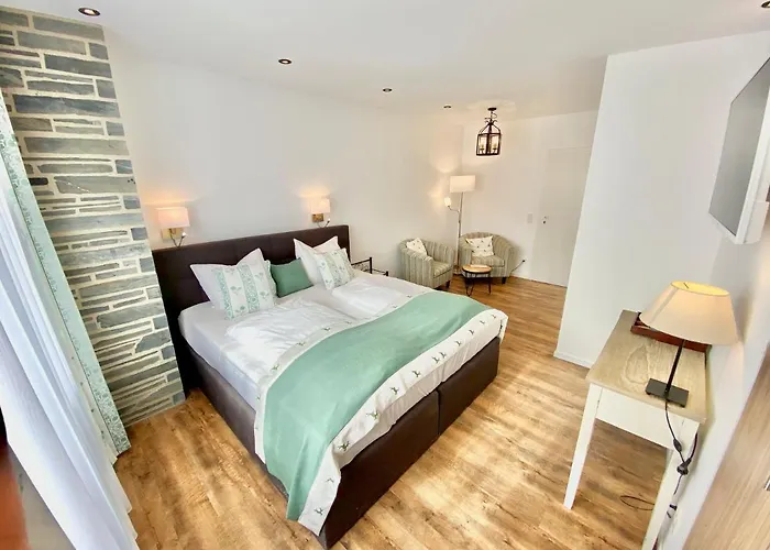 Hotel Juuls - Garni *